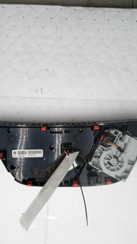 Chrysler Pacifica 2020 101K mi. Front Temperature Control 6EV471X8AB 3275