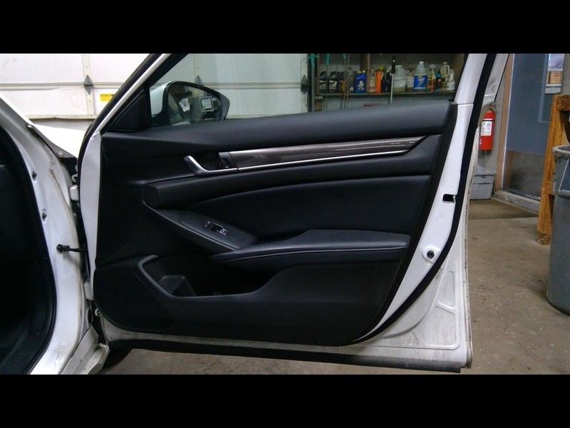 2018 ACCORD Passenger Right Front Door Trim Panel 1508141
