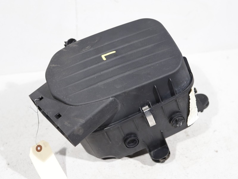 2017-2020 MASERATI LEVANTE M161 LEFT SIDE ENGINE AIR INTAKE FILTER BOX OEM