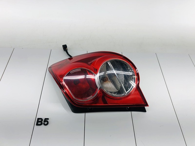 12-16 CHEVROLET SONIC REAR RIGHT PASSENGER SIDE TAIL LIGHT BRAKE STOP LAMP OEM