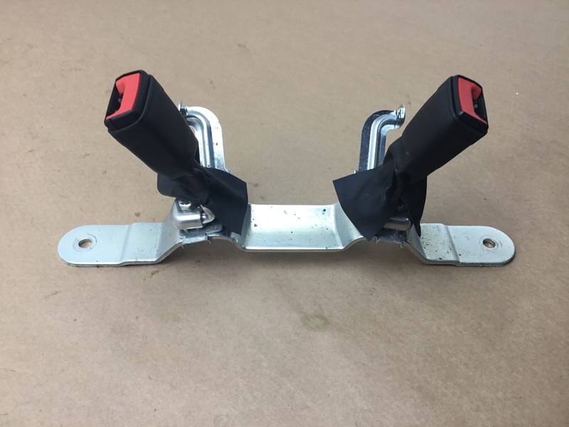 Bentley Continental GT V8 2013 Rear Seatbelt Seat Belt Buckle Bracket 12-18 :Y