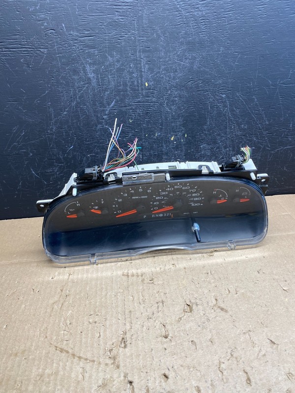 2006 Ford E350 Gauge Speedometer Cluster OEM AC9049 DW