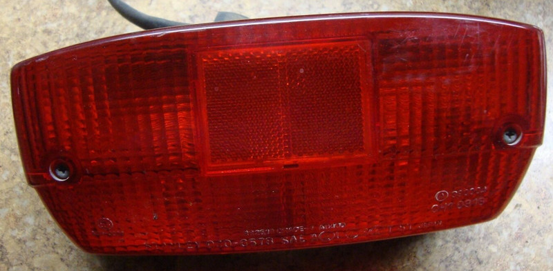 1985 Yamaha Venture XVZ1200 1200 Rear Tail Brake Light Taillight 1983 XVZ 84 A9