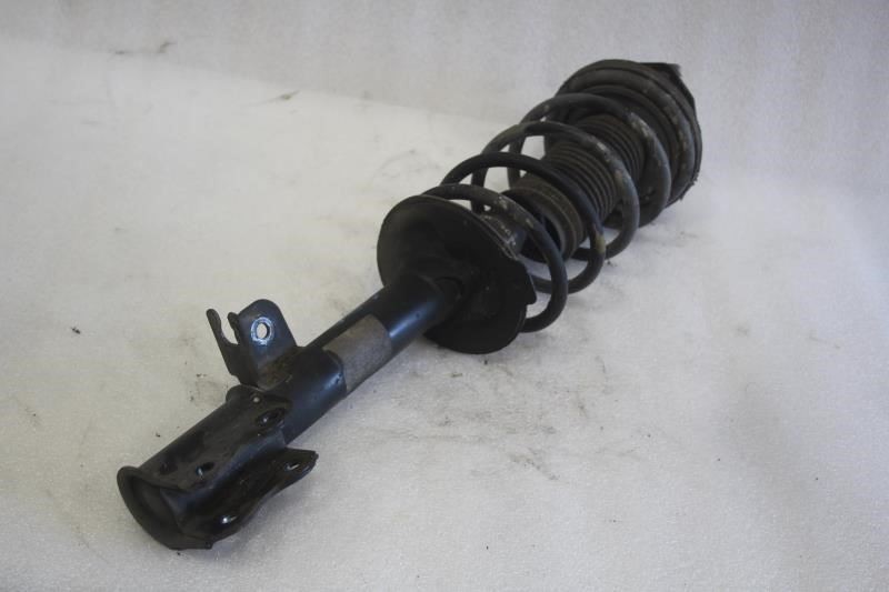 2008 SUZUKI RENO RIGHT PASSENGER SIDE REAR STRUT SPRING