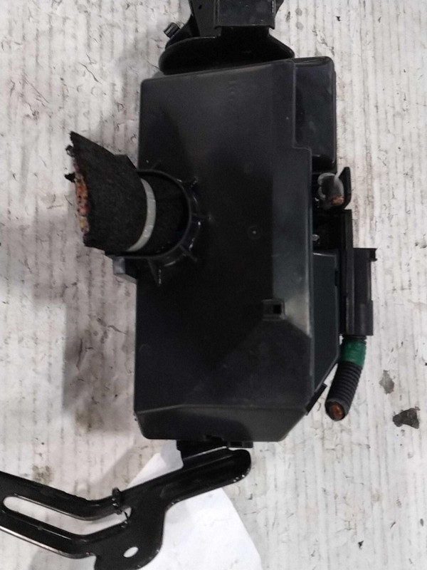 2018 Acura TLX Fuse Box OEM 32200TZ3A10 120K Miles White - Fast Shipping