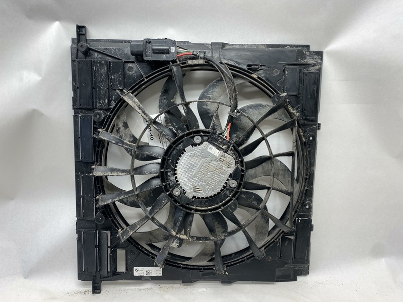2019-2021 BMW X5 3.0L ENGINE ELECTRIC COOLING RADIATOR FAN SHROUD MOTOR OEM