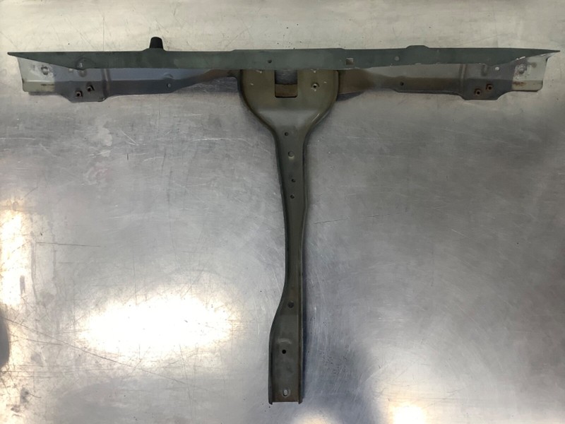 03-11 Element Radiator support T-Bar Used OEM