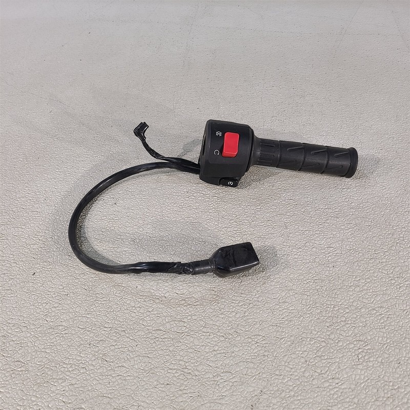 24-25 Kawasaki EX500 H Right Handlebar Switch Control With Throttle Grip 7488-P
