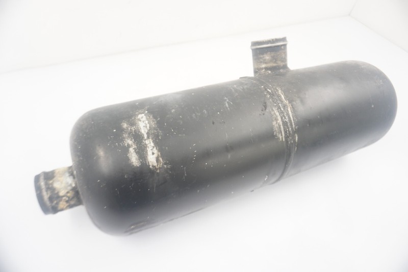 1995 Yamaha WaveVenture 700 OEM Exhuast Muffler Water Lock Box GJ3-67550-01-00