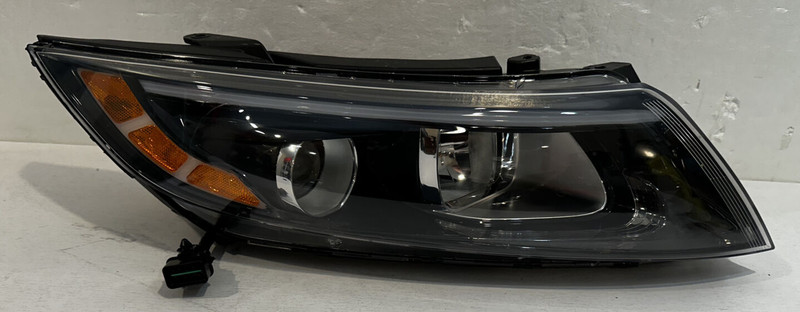 2014-15 KIA OPTIMA RH HEADLIGHT ASSY OEM PART# 92102-4C500