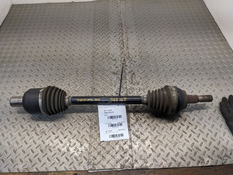 Axle Shaft Rear Axle Fits 97-04 CORVETTE 1176183
