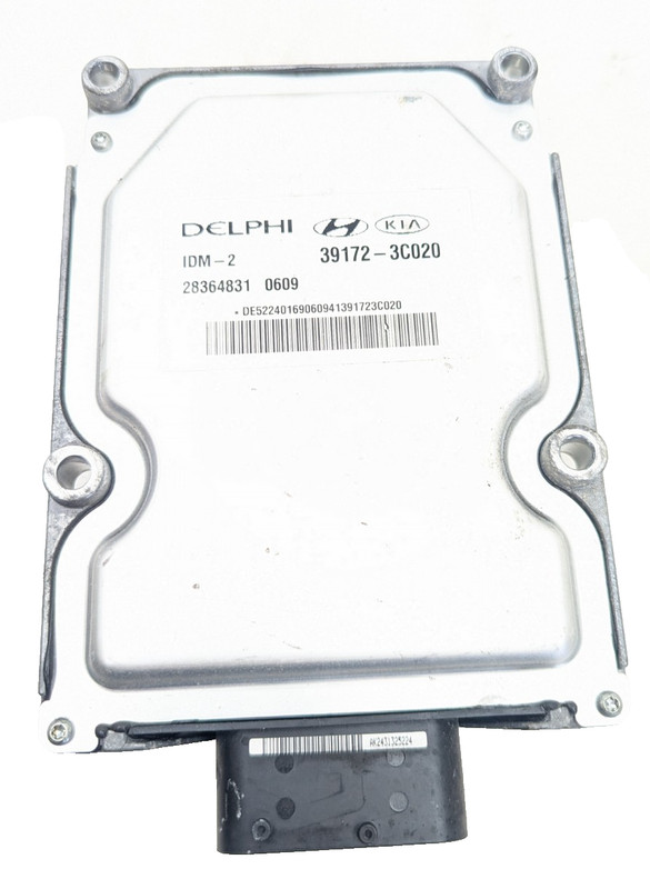 2013-2016 HYUNDAI GENESIS 3.8L FUEL INJECTION CONTROL MODULE 39172-3C020 OEM