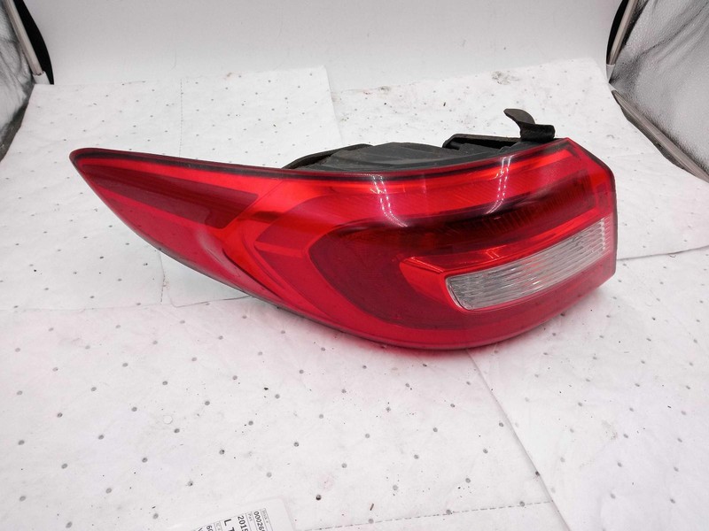 2015 Hyundai Sonata Left Tail Light Assembly Silver OEM 83819 109K Miles
