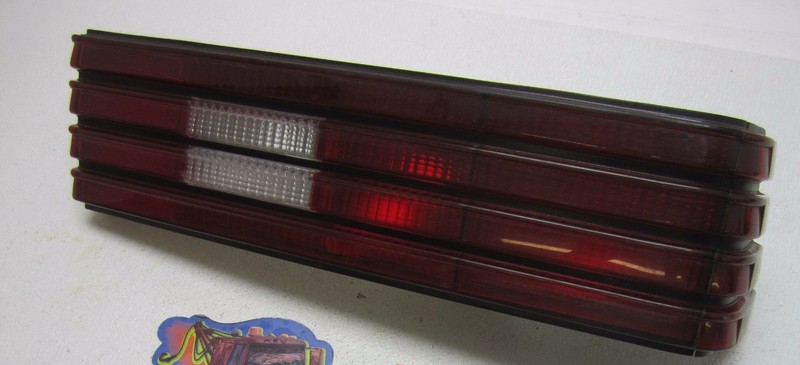 TAILLIGHT TAIL LIGHT BRAKE REVERSE LAMP PASSENGER SIDE RIGHT R for 85 86 87 LYNX