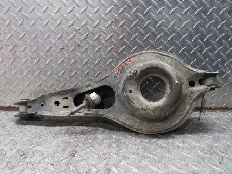 12-18 FORD FOCUS 2.0L W/O TURBO RIGHT PASNGR REAR LOWER CONTROL ARM SPRING MOUNT