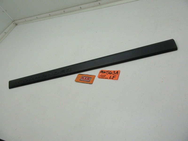 DOOR MOLDING DOOR PANEL OUTER OUTSIDE TRIM BLACK LEFT FRONT fits JEEP COMMANDER