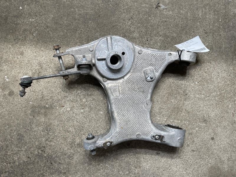 2017-2020 JAGUAR F-PACE RIGHT REAR LOWER CONTROL ARM 48857