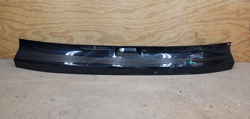 2007 2008 2009 2011 Honda CR-V CRV Rear Trunk Lid Hatch Lower Molding Handle OEM