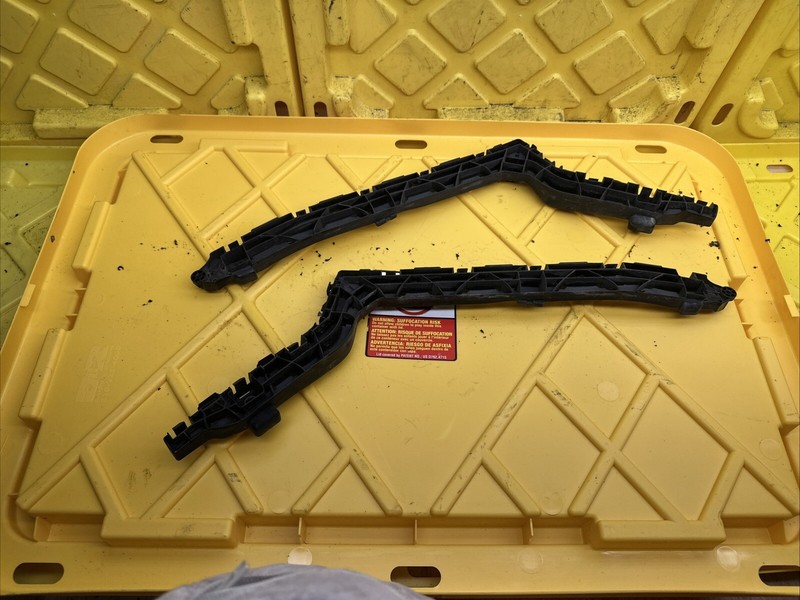 2012-2014 Honda CR-V right and left mount bumperOem
