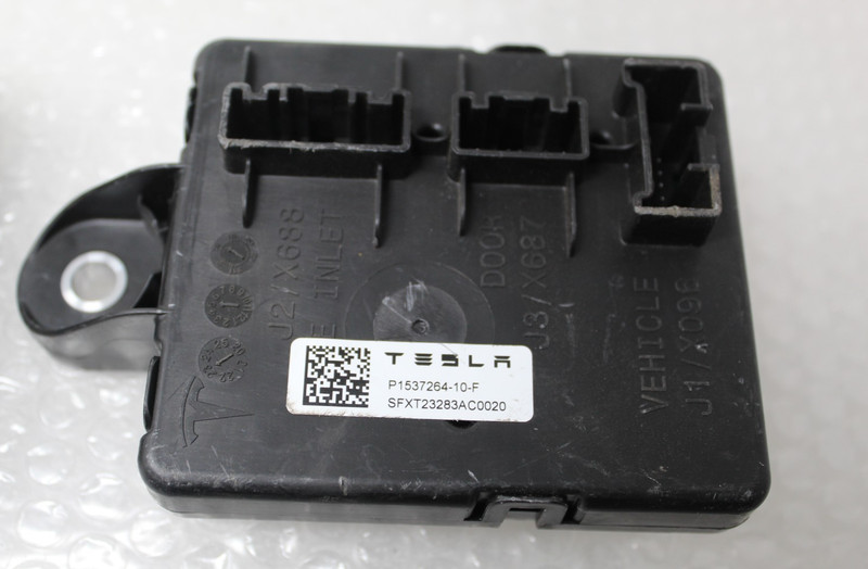 Genuine 2024-25 Tesla Model 3 Charge Port Control Module Unit 1537264-10-F OEM