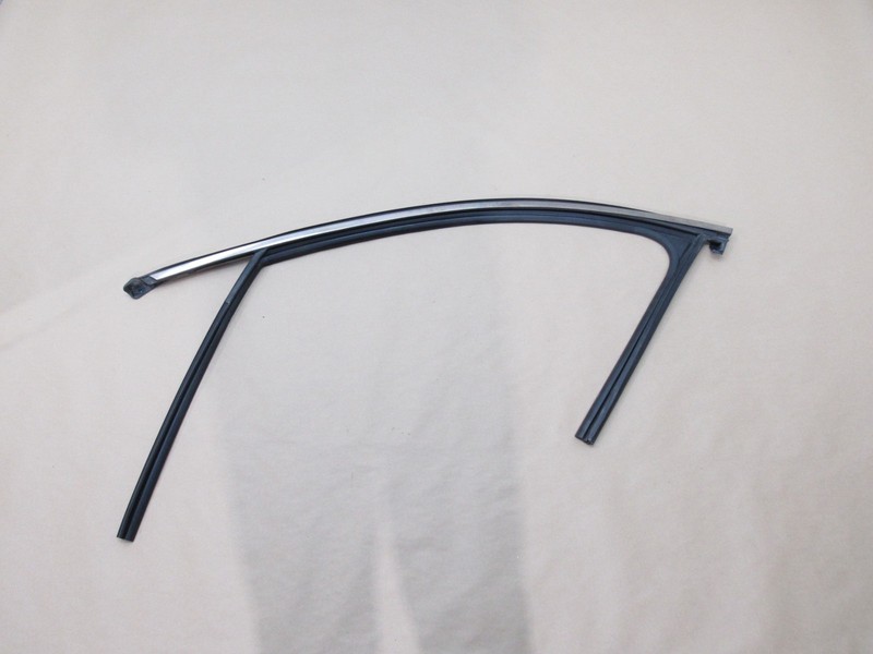 Kia Stinger GT1 2019 Front Left Door Molding Upper Run Channel Seal 18-23 *