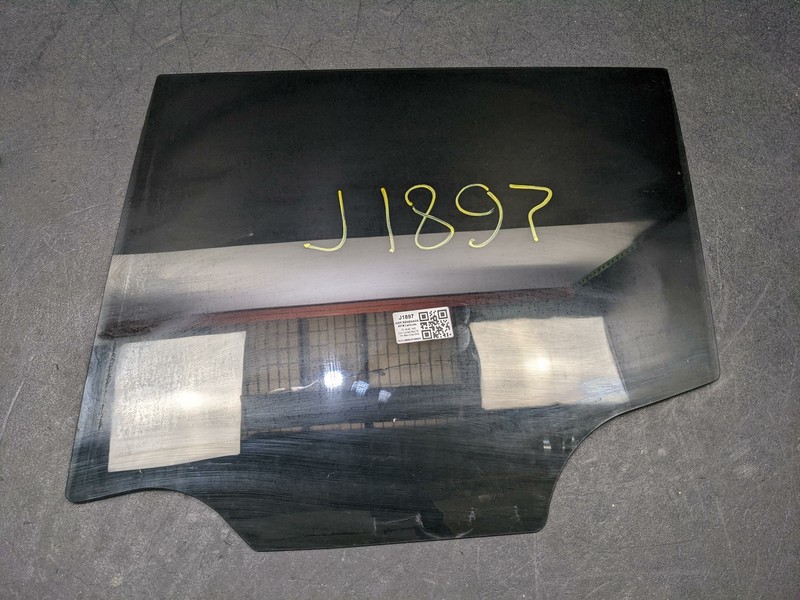 Rear Left Door Window Glass 2018 Jeep Renegade 68256359AA 2015-2017 2019 2020