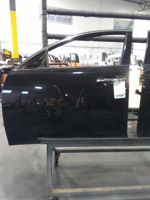 2020 KIA Optima Left Front Door Black 304904 Minor Scratches 80K Miles