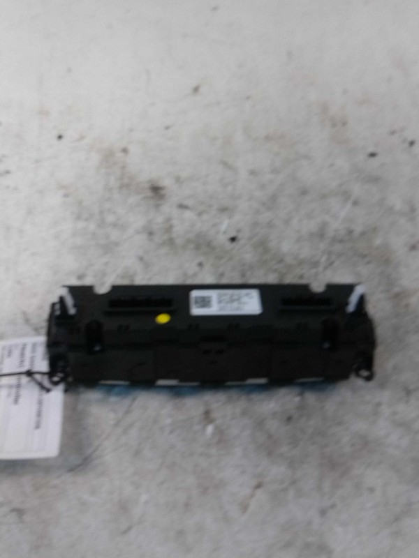 2023 Hyundai Santa Fe A/C Selector Switch OEM Red 40K Miles NJ25-15632-402138