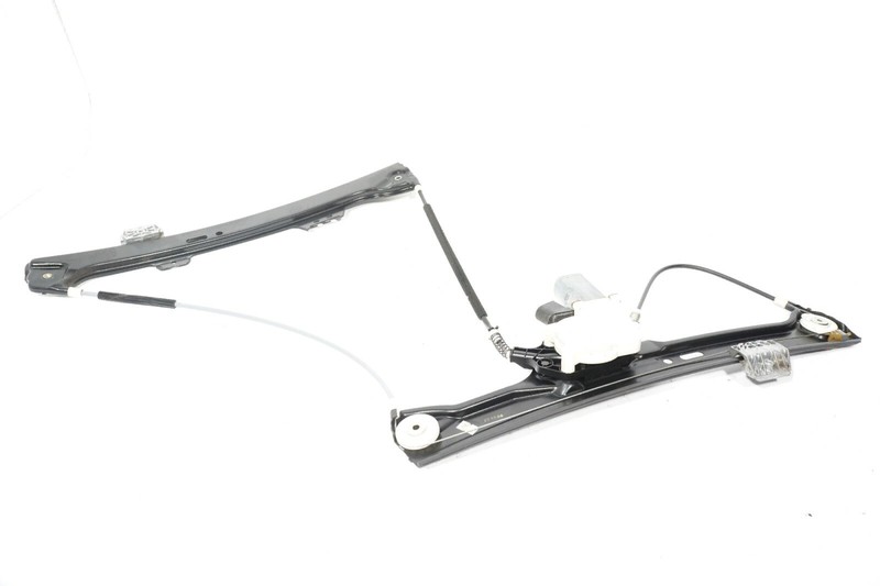 04 05 06 07 BMW 545i E60 FRONT LEFT DRIVER DOOR WINDOW REGULATOR W/ MOTOR OEM