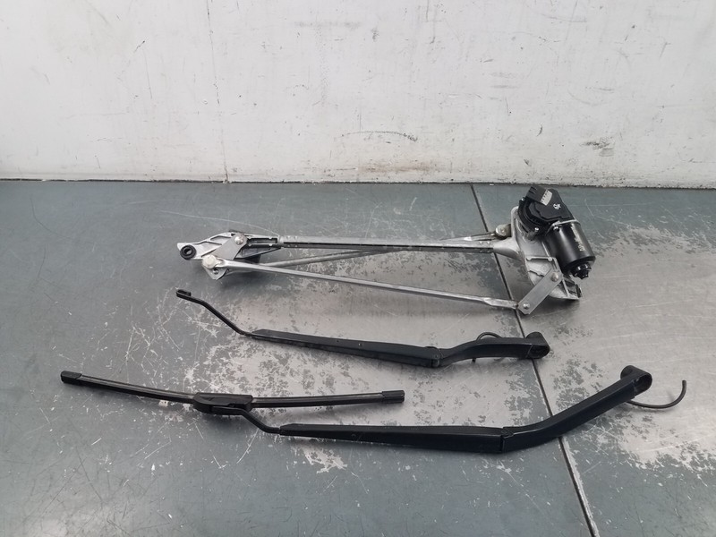 2012 Chevy Corvette C6 Grand Sport Windshield Wiper Motor / Arms #7283 V1