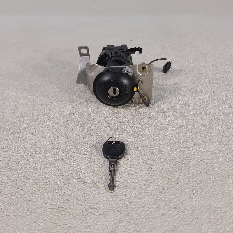 97-04 Corvette C5 Ignition Start On Off Switch With Key Aa7493