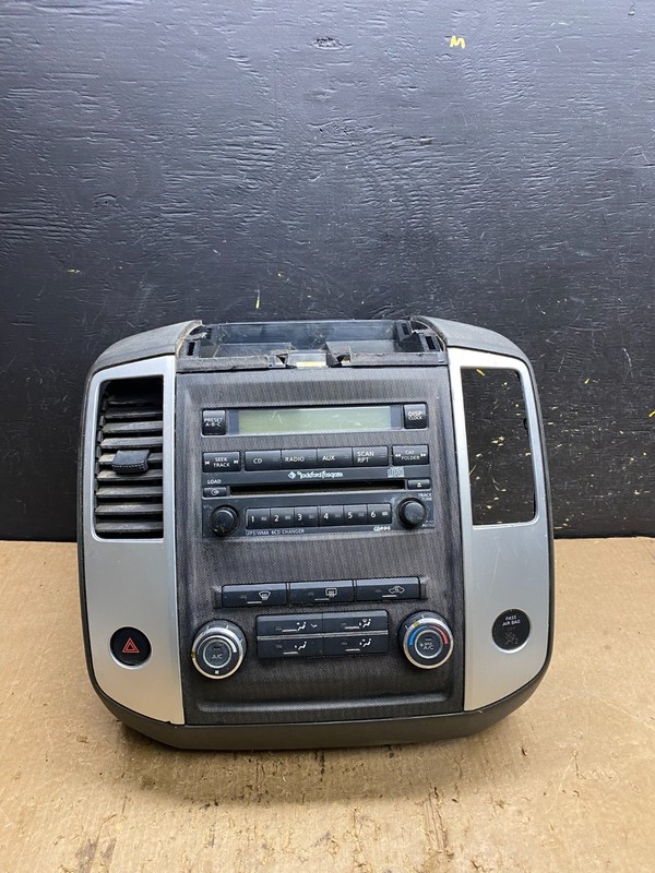 2009-2012 Nissan Frontier Xterra Radio Climate Control Bezel Center Z7585 DG