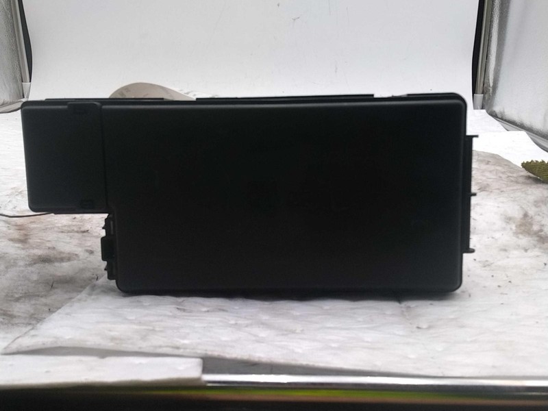 2016 Ford Explorer OEM Fuse Box GB5Z14290B 3.7L White 90K Miles