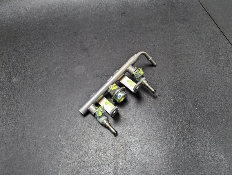 Right Fuel Injection Rail 2.4L 2022 Toyota GR86 SU003-08675 2023
