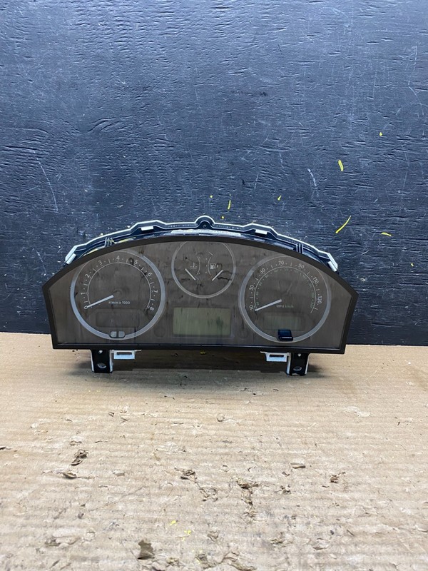 2005 2006 Land Rover LR3 Speedometer Cluster Gauge Oem s6281 DG