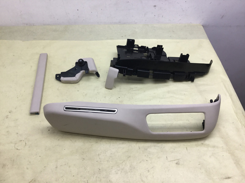 Bentley Flying Spur W12 Front Right Seat Cover Trim Panel Set 4 PCS 13-18 :Y