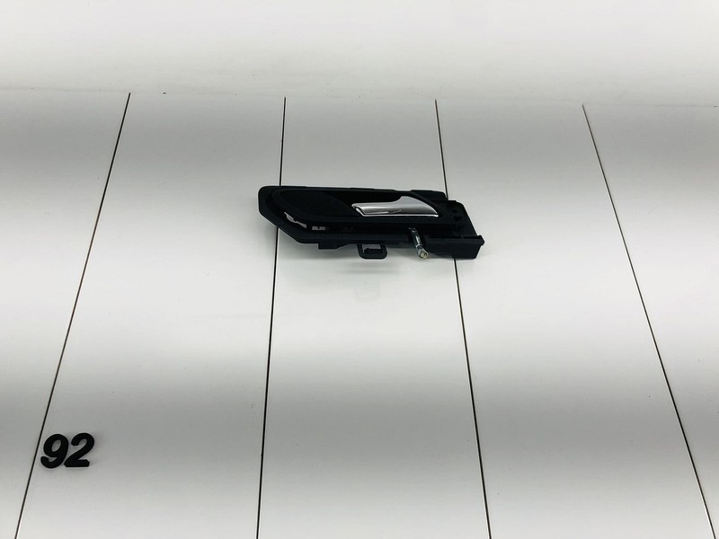 06-10 MERCEDES-BENZ R350 W251 REAR RIGHT SIDE INTERIOR DOOR PANEL HANDLE OEM
