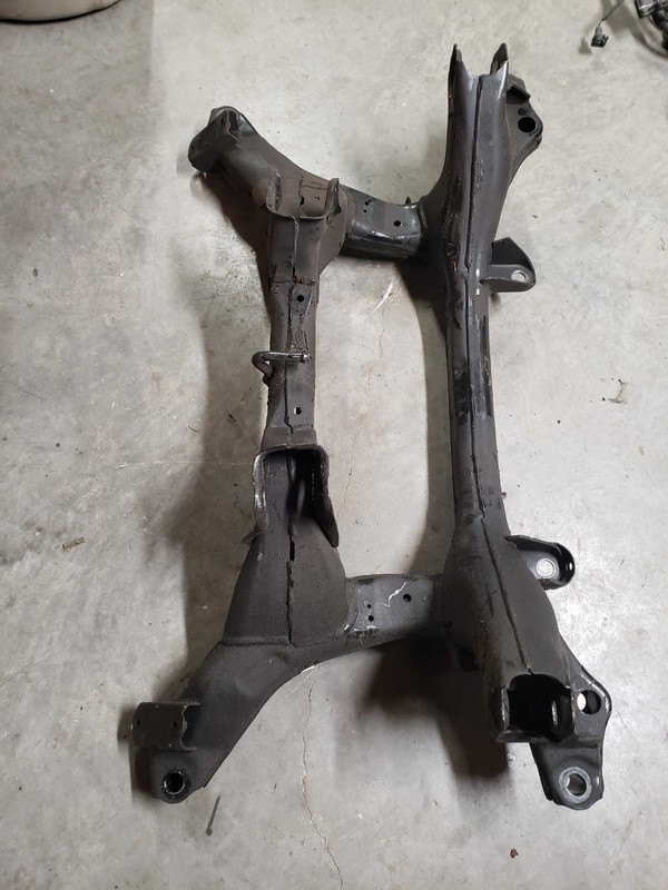 2018 - 2021 CHEVROLET EQUINOX AWD REAR SUBFRAME CROSSMEMBER CROSS MEMBER OEM