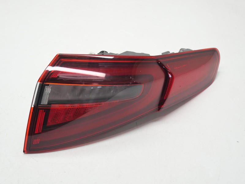 2020 Alfa Romeo Stelvio Rear Passenger Taillight Lamp Light Assembly LED OEM