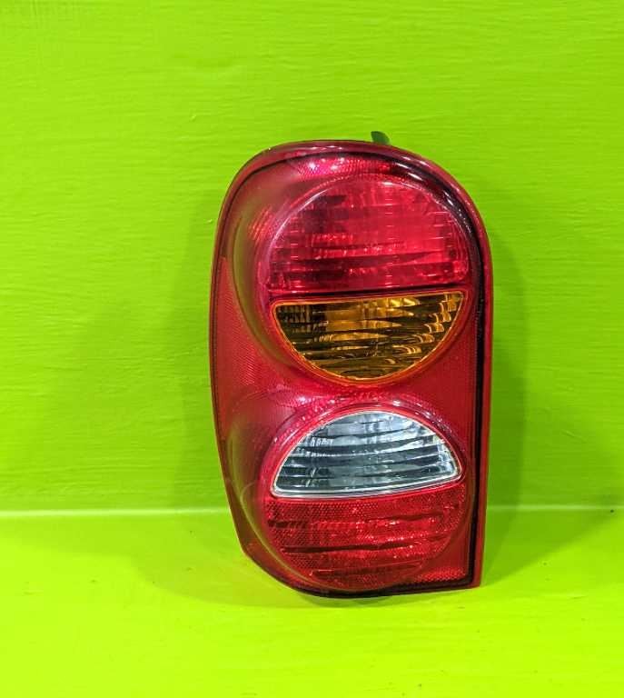 02 03 04 LIBERTY DRIVER LEFT TAILLIGHT LAMP OEM 3811-11
