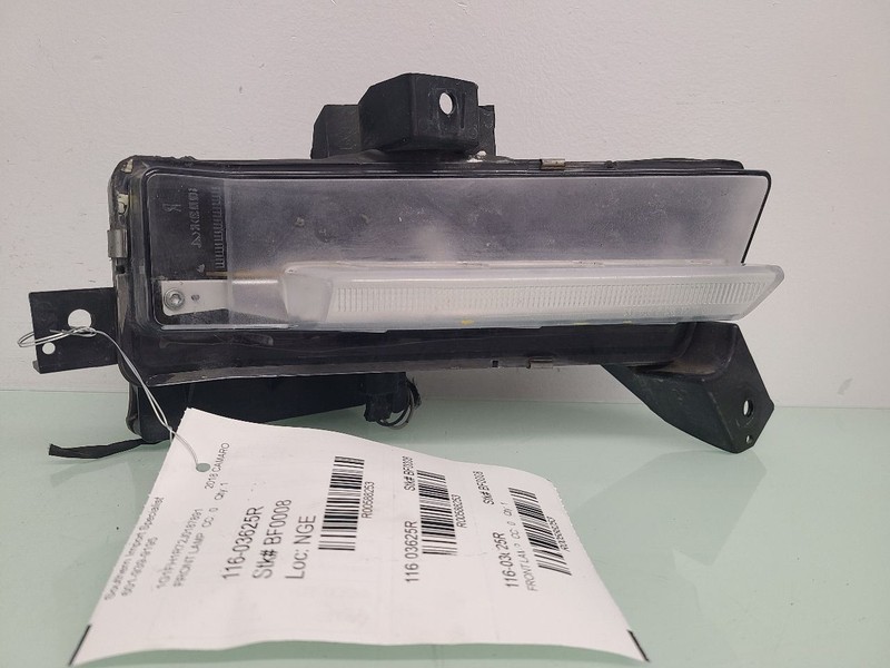 Passenger Corner/Park Light Daytime Running Lamps SS Fits 16-18 CAMARO 588253