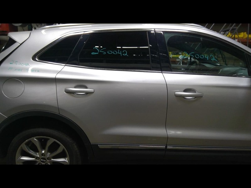 Passenger Right Rear Side Door Fits 15-19 MKC 1529549