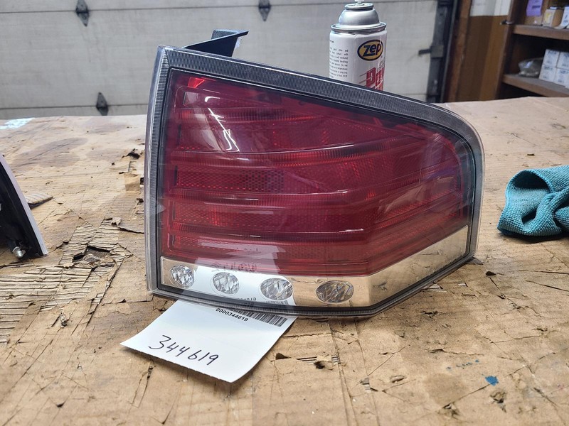 2007 LINCOLN MKX Right passenger Taillight outer quarter mounted OEM 07 08 09 10