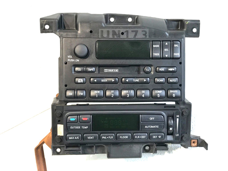 99-02 Ford Expedition AM FM Cassette CD Radio w/ Climate Control XL1F-18C870-AD