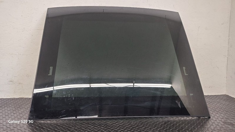 13-19 Hyundai Santa FE Center Sliding Roof Glass Panel LWB OEM 81611-B8000