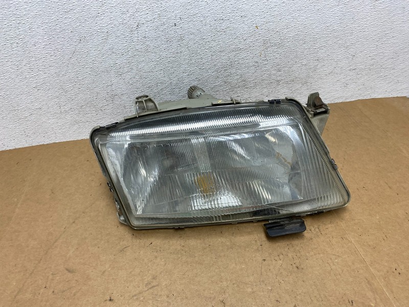 1999to 2003 Saab 9-3 Front Right Passenger Side Headlight AE3223 DW
