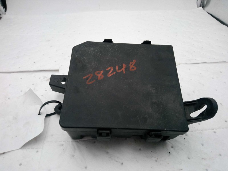 Used Fuse Box Engine fits: 2016 Nissan Juke 1.6L VIN A 4th digit MR16DDT Grade B