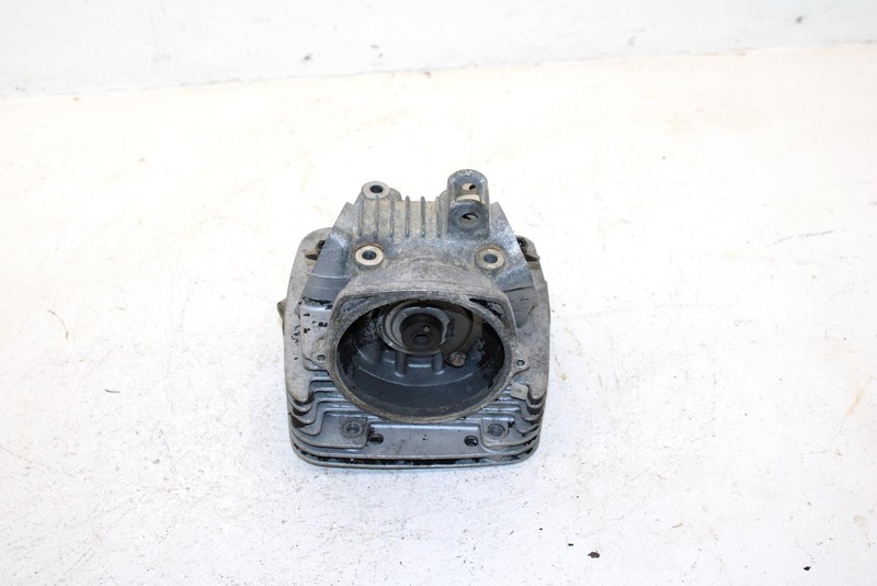 1984 YamahaYtm 200 L Oem Cylinder Head 15A-11110-04-00 AY48