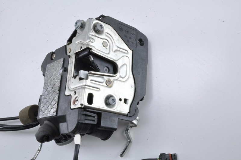 MERCEDES W219 CLS Front Left LH Door Lock Latch Actuator OEM 2006 - 2011 *