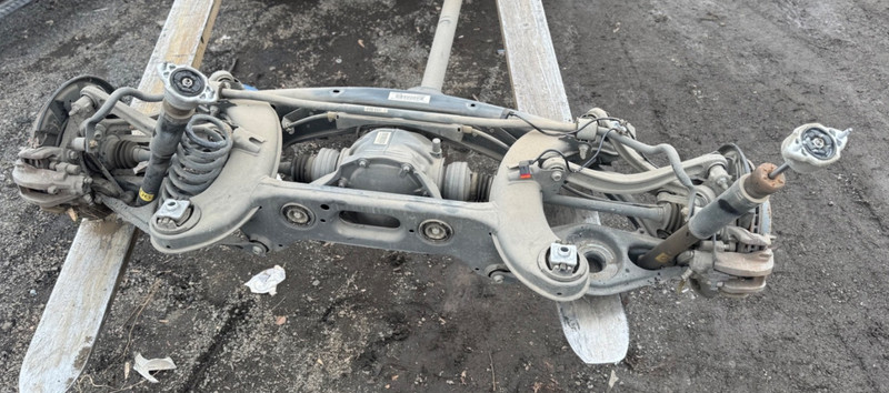 2010-2013 Mercedes W212 E350 Disel RWD Diff Differential Axle Rear Suspension